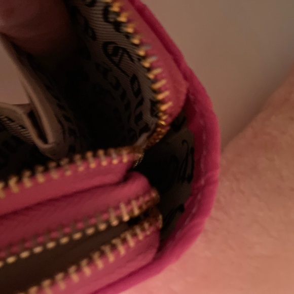 Juicy Couture wallet pink with credit card slots and bill section zip coin area. - Picture 6 of 7